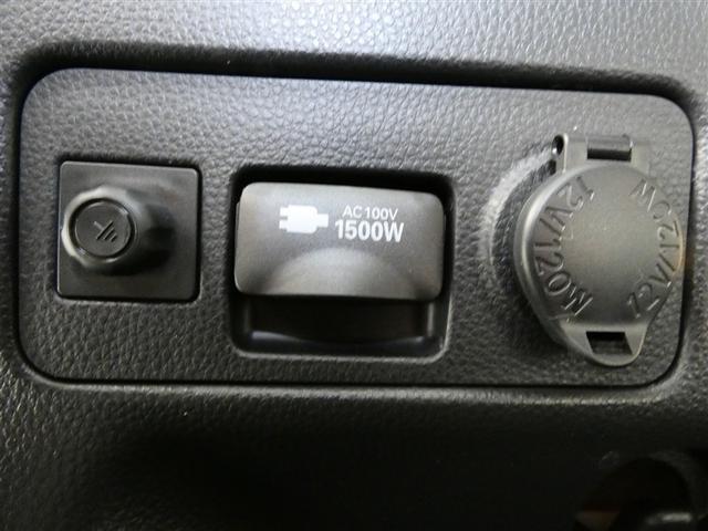 ヤリスクロス ハイブリッドＺ　フルセグ　メモリーナビ　バックカメラ　衝突被害軽減システム　ＥＴＣ　ＬＥＤヘッドランプ　ワンオーナー　ＤＶＤ再生　ミュージックプレイヤー接続可　記録簿　安全装備　オートクルーズコントロール　電動シート（11枚目）