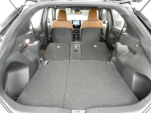 ヤリスクロス ハイブリッドＺ　アドベンチャー　フルセグ　バックカメラ　衝突被害軽減システム　ＥＴＣ　ＬＥＤヘッドランプ　ワンオーナー　ミュージックプレイヤー接続可　記録簿　安全装備　オートクルーズコントロール　電動シート　ＴＶ　アルミホイール（12枚目）