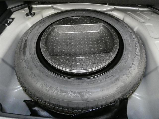 ヤリスクロス ハイブリッドＺ　アドベンチャー　フルセグ　バックカメラ　衝突被害軽減システム　ＥＴＣ　ＬＥＤヘッドランプ　ワンオーナー　ミュージックプレイヤー接続可　記録簿　安全装備　オートクルーズコントロール　電動シート　ＴＶ　アルミホイール（13枚目）