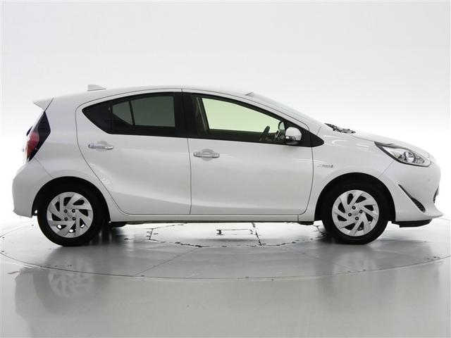 アクア Ｓスタイルブラック　フルセグ　メモリーナビ　バックカメラ　ドラレコ　衝突被害軽減システム　ＥＴＣ　ＤＶＤ再生　記録簿　ナビ＆ＴＶ　ＣＤ　盗難防止装置　スマートキー　キーレス　ハイブリッド（11枚目）