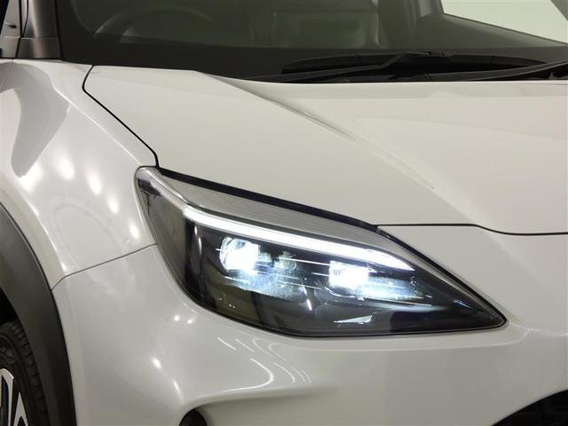 ヤリスクロス ハイブリッドＺ　バックカメラ　衝突被害軽減システム　ＥＴＣ　ＬＥＤヘッドランプ　ワンオーナー　ミュージックプレイヤー接続可　記録簿　安全装備　オートクルーズコントロール　電動シート　アルミホイール　盗難防止装置（5枚目）