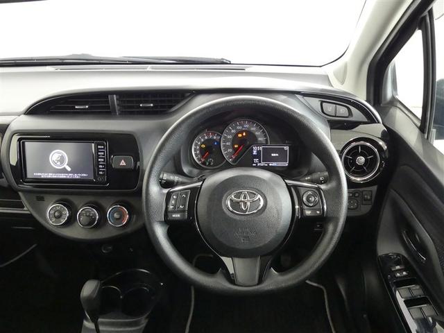 ヴィッツ Ｆ　セーフティーエディション　ワンセグ　メモリーナビ　バックカメラ　ドラレコ　衝突被害軽減システム　ＥＴＣ　ワンオーナー　ミュージックプレイヤー接続可　記録簿　アイドリングストップ　ナビ＆ＴＶ　ＣＤ　盗難防止装置　スマートキー（6枚目）