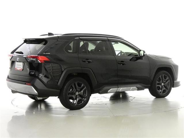 ＲＡＶ４ ハイブリッドアドベンチャー　サンルーフ　４ＷＤ　フルセグ　メモリーナビ　バックカメラ　ドラレコ　衝突被害軽減システム　ＥＴＣ　ＬＥＤヘッドランプ　ミュージックプレイヤー接続可　記録簿　安全装備　オートクルーズコントロール（3枚目）