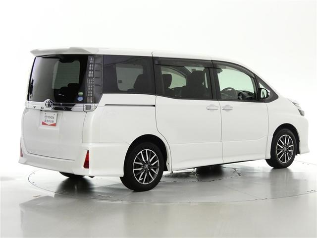 ヴォクシー ZS 煌II フルセグ メモリーナビ バックカメラ 衝突被害軽減システム ETC 両側電動スライド LEDヘッドランプ 3列シート ウオークスルー DVD再生 記録簿 乗車定員7人 アイドリングストップ ナビ&TV(3枚目)