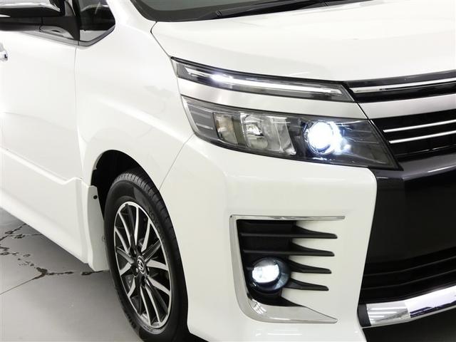 ヴォクシー ZS 煌II フルセグ メモリーナビ バックカメラ 衝突被害軽減システム ETC 両側電動スライド LEDヘッドランプ 3列シート ウオークスルー DVD再生 記録簿 乗車定員7人 アイドリングストップ ナビ&TV(4枚目)