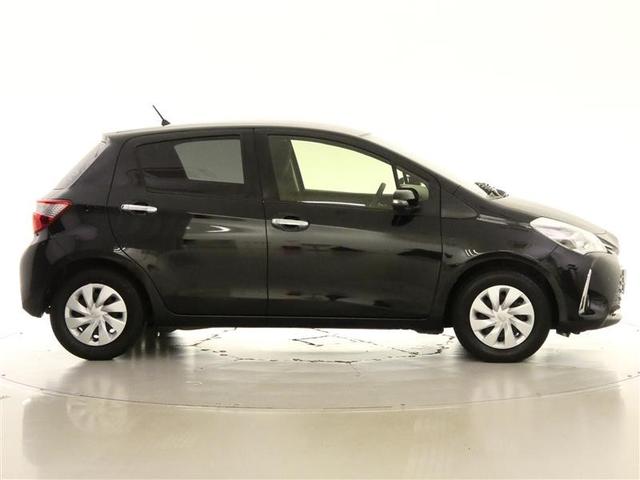 ヴィッツ Ｆ　セーフティーエディションＩＩＩ　フルセグ　メモリーナビ　バックカメラ　ドラレコ　衝突被害軽減システム　ＥＴＣ　ＬＥＤヘッドランプ　ＤＶＤ再生　記録簿　アイドリングストップ　ナビ＆ＴＶ　ＣＤ　盗難防止装置　スマートキー　キーレス（2枚目）