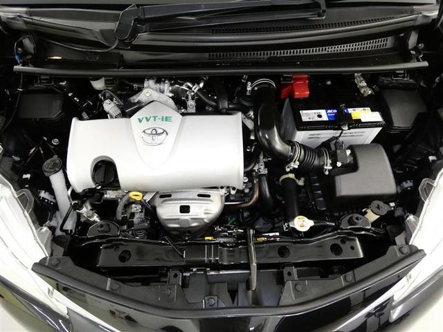 ヴィッツ Ｆ　セーフティーエディションＩＩＩ　フルセグ　メモリーナビ　バックカメラ　ドラレコ　衝突被害軽減システム　ＥＴＣ　ＬＥＤヘッドランプ　ＤＶＤ再生　記録簿　アイドリングストップ　ナビ＆ＴＶ　ＣＤ　盗難防止装置　スマートキー　キーレス（6枚目）