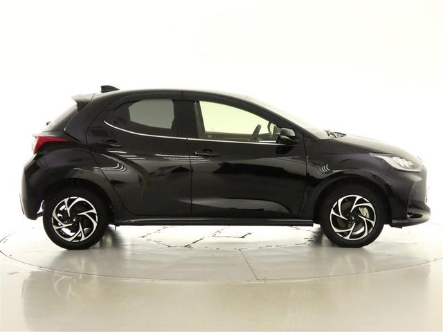 ヤリス ハイブリッドＺ　４ＷＤ　フルセグ　メモリーナビ　バックカメラ　衝突被害軽減システム　ＥＴＣ　ＬＥＤヘッドランプ　ミュージックプレイヤー接続可　記録簿　安全装備　オートクルーズコントロール　ナビ＆ＴＶ　アルミホイール（2枚目）