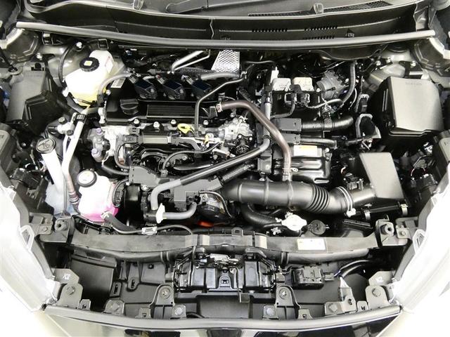 ヤリス ハイブリッドＺ　４ＷＤ　フルセグ　メモリーナビ　バックカメラ　衝突被害軽減システム　ＥＴＣ　ＬＥＤヘッドランプ　ミュージックプレイヤー接続可　記録簿　安全装備　オートクルーズコントロール　ナビ＆ＴＶ　アルミホイール（6枚目）