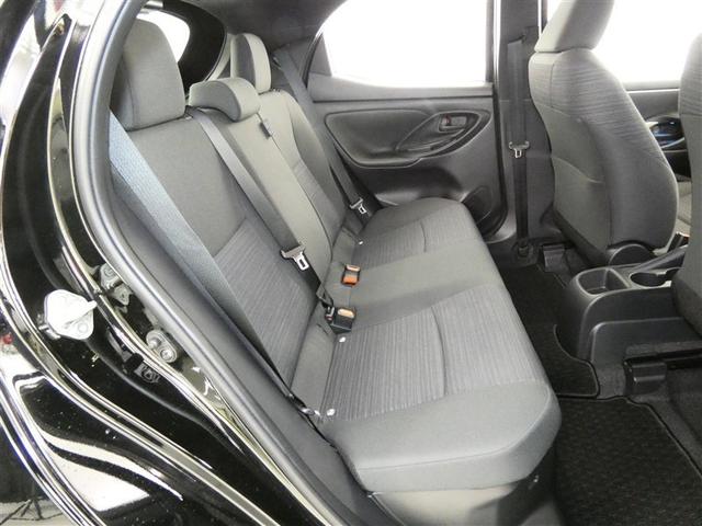 ヤリス ハイブリッドＺ　４ＷＤ　フルセグ　メモリーナビ　バックカメラ　衝突被害軽減システム　ＥＴＣ　ＬＥＤヘッドランプ　ミュージックプレイヤー接続可　記録簿　安全装備　オートクルーズコントロール　ナビ＆ＴＶ　アルミホイール（24枚目）