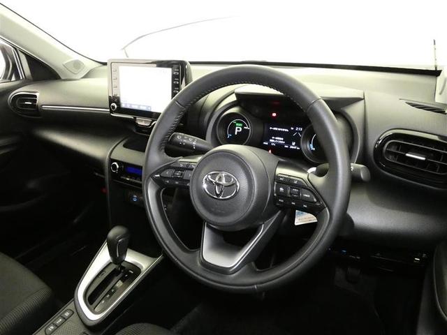 ヤリスクロス ハイブリッドG メモリーナビ バックカメラ ドラレコ 衝突被害軽減システム ETC LEDヘッドランプ ワンオーナー DVD再生 ミュージックプレイヤー接続可 記録簿 安全装備 オートクルーズコントロール CD(7枚目)