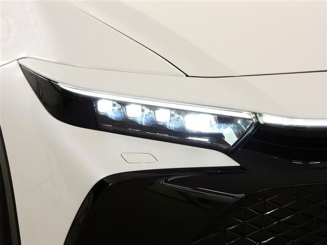 クラウンクロスオーバー Ｇアドバンスド・レザーパッケージ　革シート　４ＷＤ　フルセグ　バックカメラ　ドラレコ　衝突被害軽減システム　ＥＴＣ　ＬＥＤヘッドランプ　ミュージックプレイヤー接続可　記録簿　安全装備　展示・試乗車　オートクルーズコントロール　ＴＶ（4枚目）