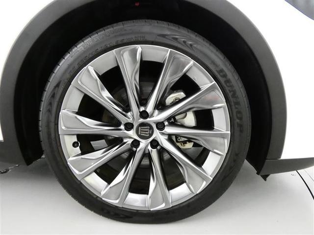 クラウンクロスオーバー Ｇアドバンスド・レザーパッケージ　革シート　４ＷＤ　フルセグ　バックカメラ　ドラレコ　衝突被害軽減システム　ＥＴＣ　ＬＥＤヘッドランプ　ミュージックプレイヤー接続可　記録簿　安全装備　展示・試乗車　オートクルーズコントロール　ＴＶ（5枚目）