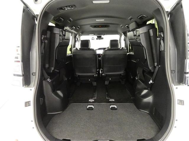 ヴォクシー ZS 煌III フルセグ メモリーナビ バックカメラ 衝突被害軽減システム ETC 両側電動スライド LEDヘッドランプ 3列シート ウオークスルー DVD再生 記録簿 乗車定員7人 オートクルーズコントロール CD(25枚目)