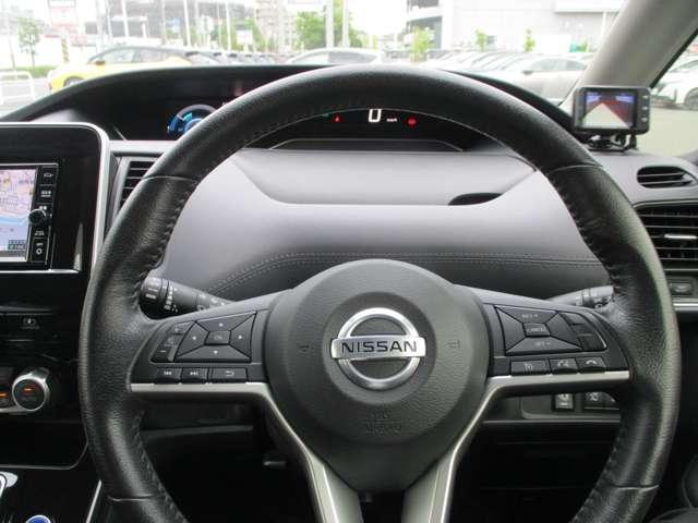 セレナ １．２　ｅ－ＰＯＷＥＲ　ハイウェイスター　Ｖ　衝突軽減ブレーキ／踏み間違い防止装置　Ｗパワースライドドア　インテリジェントセーフティ　リヤカメラ　１オナ車　インテリジェントキ　オートクルーズ　ＬＥＤヘッドライト　ＥＴＣ付き　メモリナビ　車線逸脱センサー　イモビ　ドライブレコーダー（12枚目）