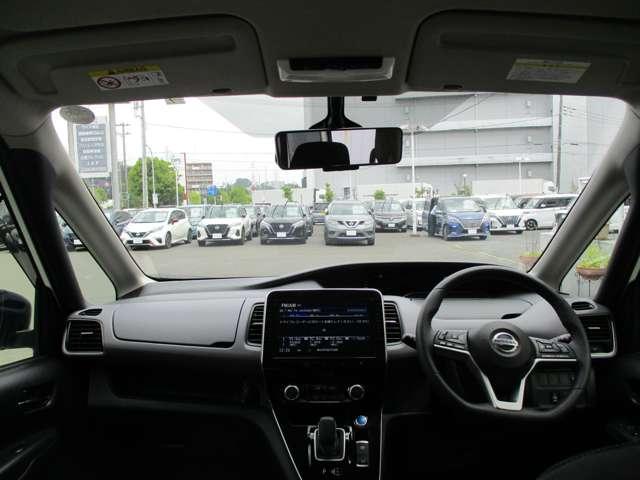 セレナ １．２　ｅ－ＰＯＷＥＲ　ハイウェイスター　Ｖ　衝突軽減ブレーキ／踏み間違い　Ｗパワースライドドア　インテリジェントセーフティ　リヤカメラ　１オナ車　追従クルーズ　インテリジェントキ　ＬＥＤヘッドライト　ＥＴＣ付き　メモリナビ　車線逸脱センサー　イモビ　ドライブレコーダー（3枚目）
