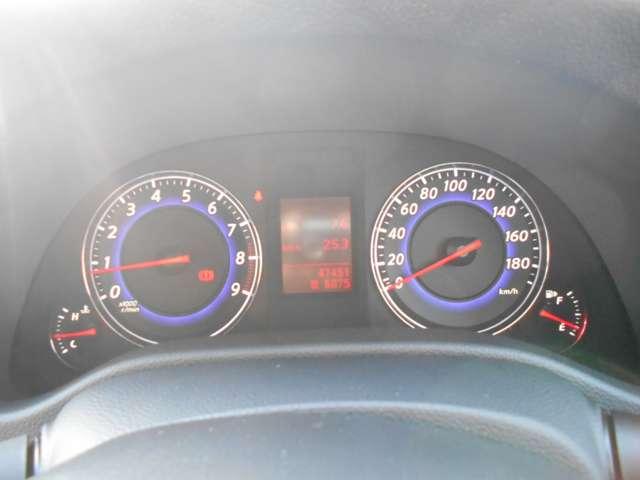 スカイライン ３．７　３７０ＧＴ　タイプＳ　ラインナビ／バックカメラ　取説記録簿　スマートキープッシュスタート　パワーステアリング　Ｗエアバッグ　アルミホイール　パワーウィンドウ　オートエアコン　ワンオーナー　ＡＢＳ　キーフリー　ドラレコ　ＨＤＤナビ　ＥＴＣ車載器　ナビ（7枚目）