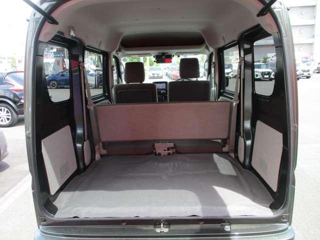 クリッパーバン ６６０　ＤＸ　ＧＬパッケージ　ハイルーフ　４ＷＤ　衝突軽減ブレーキ／踏み間違い防止装置　衝突回避支援　Ｂカメラ　４ＷＤ　ＬＥＤヘッドランプ　車線逸脱　キーレス　ＥＴＣ　ドライブレコーダー　パワステ　運転席エアバック　アイドリングストップ　助手席エアバック　エアコン　メモリーナビ（15枚目）