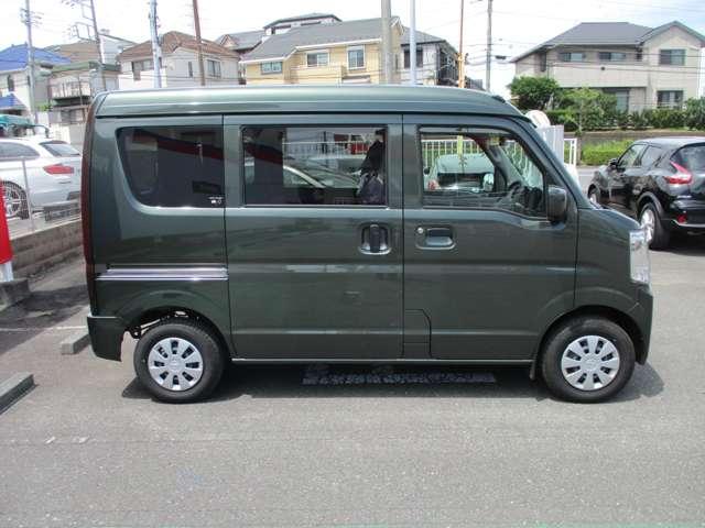 クリッパーバン ６６０　ＤＸ　ＧＬパッケージ　ハイルーフ　４ＷＤ　衝突軽減ブレーキ／踏み間違い防止装置　衝突回避支援　Ｂカメラ　４ＷＤ　ＬＥＤヘッドランプ　車線逸脱　キーレス　ＥＴＣ　ドライブレコーダー　パワステ　運転席エアバック　アイドリングストップ　助手席エアバック　エアコン　メモリーナビ（20枚目）