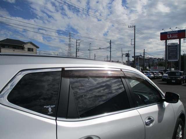 エクストレイル ２．０　２０Ｘ　エマージェンシーブレーキパッケージ　２列車　４ＷＤ　衝突軽減ブレーキ／踏み間違い／バックカメラ　スマキ－　アイドリングＳＴＯＰ　セキュリティ　ＡＷＤ　アルミ　ＬＥＤヘッドランプ　エアコン　パワーステアリング　キーレス　ＥＴＣ車載器　パワーウインドウ　ＡＢＳ　エアバッグ　Ｗエアバッグ　リヤカメラ（16枚目）