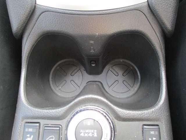 エクストレイル ２．０　２０Ｘ　エマージェンシーブレーキパッケージ　２列車　４ＷＤ　衝突軽減ブレーキ／踏み間違い／バックカメラ　スマキ－　アイドリングＳＴＯＰ　セキュリティ　ＡＷＤ　アルミ　ＬＥＤヘッドランプ　エアコン　パワーステアリング　キーレス　ＥＴＣ車載器　パワーウインドウ　ＡＢＳ　エアバッグ　Ｗエアバッグ　リヤカメラ（20枚目）