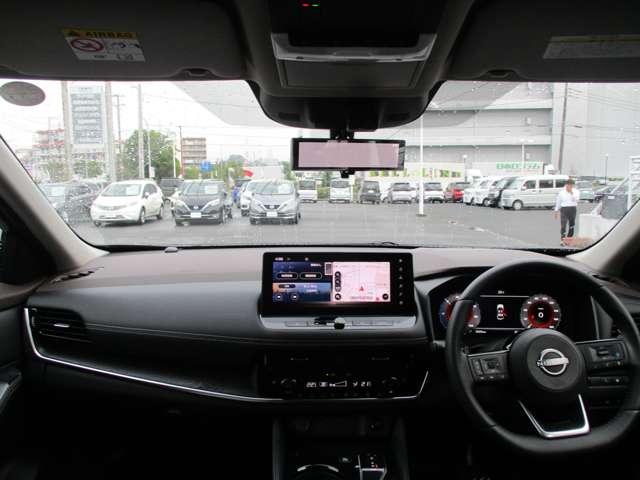 エクストレイル １．５　Ｇ　ｅ－４ＯＲＣＥ　４ＷＤ　１オーナー　スマートキー　レーダークルーズ　ＬＫＡ　キーフリー　４ＷＤ　アルミホイール　メモリーナビ　記録簿　ドライブレコーダー　ナビ　オートエアコン　ＰＳ　エアＢ　ＰＷ　衝突被害軽減装置（3枚目）