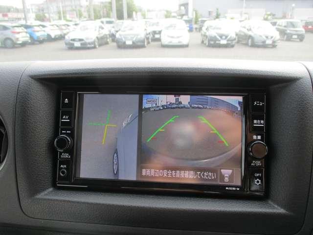 キャラバン ２．５　チェアキャブ　車いす２名仕様　オートスライドドア付（10枚目）
