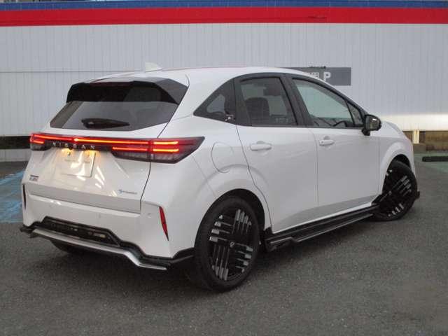 オーラ １．２　Ｇ　ラインナビ／衝突軽減ブレーキ／踏み間違い／　自動（被害軽減）ブレーキ　試乗車アップ　ＬＥＤ　ＬＫＡ　サイドカメラ　ＥＴＣ　ドライブレコーダー　カーテンエアバッグ　イモビライザー　アルミホイール　禁煙　インテリジェントキー　パワーウィンドウ（2枚目）