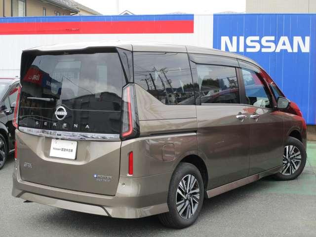 セレナ １．４　ｅ－４ＯＲＣＥ　ハイウェイスターＶ　４ＷＤ　衝突軽減ブレーキ／踏み間違い／アラウンドビ　レーンキープアシスト　ＬＥＤ　アラウンドモニター　フルオートエアコン　ＥＴＣ　４ＷＤ　両側パワースライドドア　インテリジェントクルーズ　踏み間違い衝突防止（2枚目）