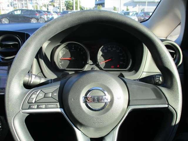 ステアリングスイッチ装備！オーディオ操作もスマートに！