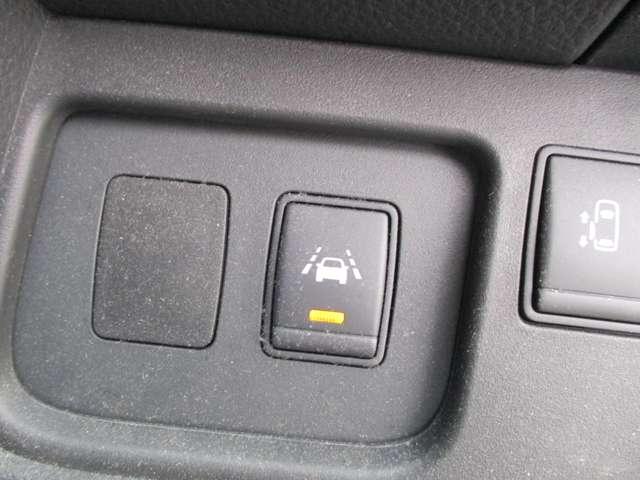 セレナ ２．０　２０Ｘ　Ｓ－ＨＹＢＲＩＤ　アドバンストセーフティ　パッケージ　ワンオーナー　パワーウィンドウ　インテリジェントキー　ＡＢＳ　キーレスエントリーキー　エアコン　パワーステアリング　運転席エアバック（11枚目）