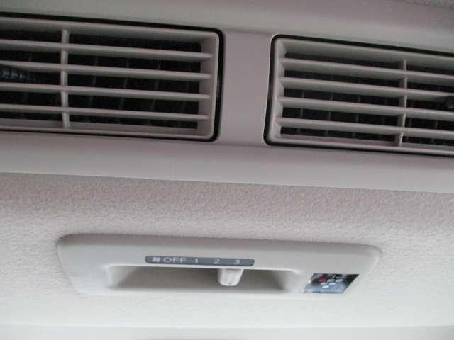 ルークス ６６０　Ｘ　ＭＭ３２０メモリーナビ／衝突軽減ブレーキ／アラ　アラモニ　前後衝突軽減ブレーキ　ワンオーナー車　ＥＴＣ　スマートキー　定期点検記録簿　キーフリー　ｉ－ｓｔｏｐ　フルオートエアコン　パワーウインドウ　バックカメラ　盗難防止　カーテンエアバッグ　ＡＢＳ（17枚目）