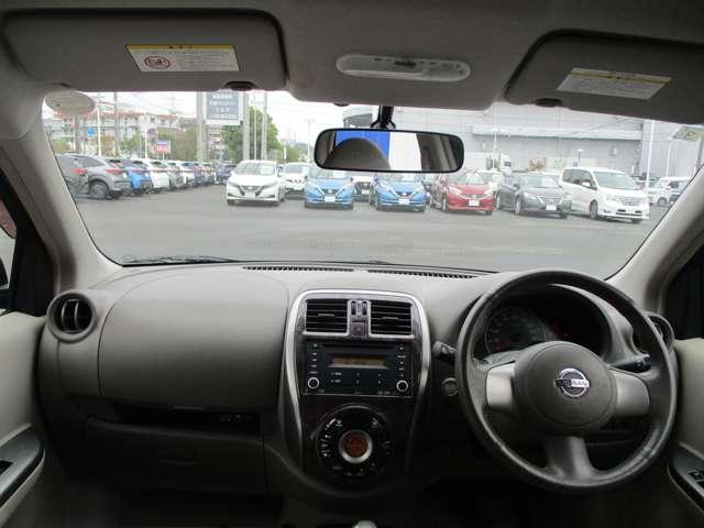 マーチ １．２　ボレロ　インテリキー／ＥＴＣ／ＣＤ　ダブルエアバック　ワンオ－ナ－車　メンテナンスノート　アイドリングＳ　パワーステアリング　パワーウィンドウ　アルミ付き　キーレス　スマートキー　ＥＴＣ　ＡＢＳ　運転席エアバッグ　マニュアルエアコン（3枚目）