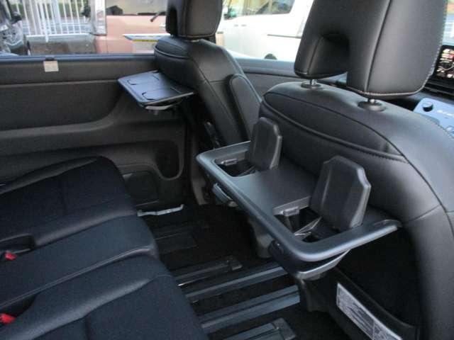 セレナ ２．０　ハイウェイスターＶ　ＡＷＩＮエアロパーツ装着車／プロパイロット　Ｗ電動スライド　レーダークルコン　レーンアシスト　展示試乗車ＵＰ　ＬＥＤランプ　ワンオーナー車　盗難防止システム　ＥＴＣ装備　カーテンエアバッグ　アルミホイール　キーフリー　メモリ－ナビ　ナビＴＶ（14枚目）