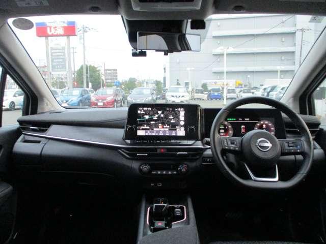 オーラ １．２　Ｇ　プロパイロット／ＢＯＳＥサウンドシステム　自動（被害軽減）ブレーキ　試乗車アップ　ＬＥＤ　ＬＫＡ　サイドカメラ　ＥＴＣ　ドライブレコーダー　カーテンエアバッグ　イモビライザー　アルミホイール　インテリジェントキー　パワーウィンドウ　ナビＴＶ（3枚目）