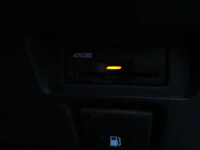 オーラ １．２　Ｇ　プロパイロット／ＢＯＳＥサウンドシステム　自動（被害軽減）ブレーキ　試乗車アップ　ＬＥＤ　ＬＫＡ　サイドカメラ　ＥＴＣ　ドライブレコーダー　カーテンエアバッグ　イモビライザー　アルミホイール　インテリジェントキー　パワーウィンドウ　ナビＴＶ（8枚目）