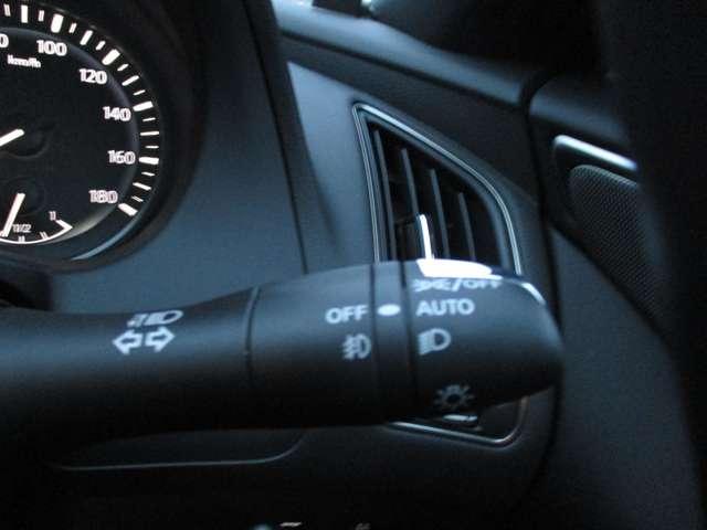 スカイライン ３．０　４００Ｒ　ラインナビ／衝突軽減ブレーキ／踏み間違い／　本革シ－ト　ＬＥＤヘッド　キーレスエントリー　ワンオーナ　車線逸脱警報　スマ－トキ－　バックモニター　ドラレコ　メモリーナビ　ナビＴＶ　サイドカメラ　ＡＡＣ　アルミ　盗難防止装置　ＥＴＣ　エアバッグ（18枚目）