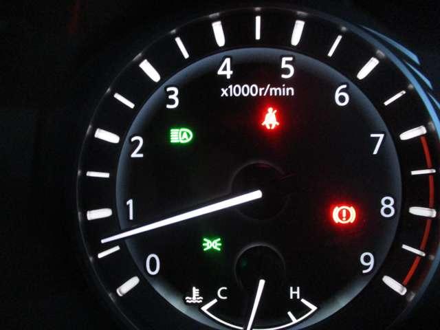 スカイライン ３．０　４００Ｒ　ラインナビ／衝突軽減ブレーキ／踏み間違い／　本革シ－ト　ＬＥＤヘッド　キーレスエントリー　ワンオーナ　車線逸脱警報　スマ－トキ－　バックモニター　ドラレコ　メモリーナビ　ナビＴＶ　サイドカメラ　ＡＡＣ　アルミ　盗難防止装置　ＥＴＣ　エアバッグ（20枚目）