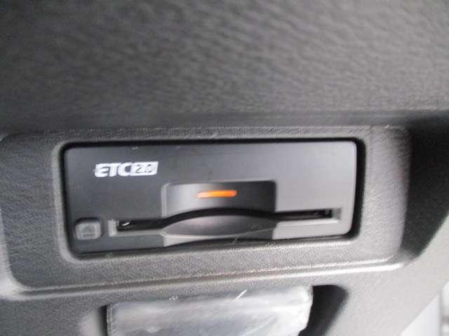 オーラ 1.2 NISMO ラインナビ/衝突軽減ブレーキ/踏み間違い/ カーテンエアバッグ エマブレ 禁煙 インテリキー ETC ドラレコ 車線逸脱警報 ワンセグ キーフリーシステム ダブルエアバック 定期点検記録簿 アルミホイール 運転席エアバッグ メモリーナビ 試乗車(8枚目)