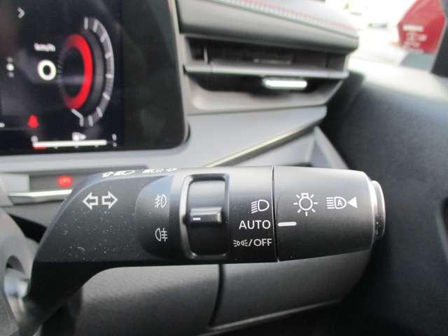 オーラ 1.2 NISMO ラインナビ/衝突軽減ブレーキ/踏み間違い/ カーテンエアバッグ エマブレ 禁煙 インテリキー ETC ドラレコ 車線逸脱警報 ワンセグ キーフリーシステム ダブルエアバック 定期点検記録簿 アルミホイール 運転席エアバッグ メモリーナビ 試乗車(18枚目)