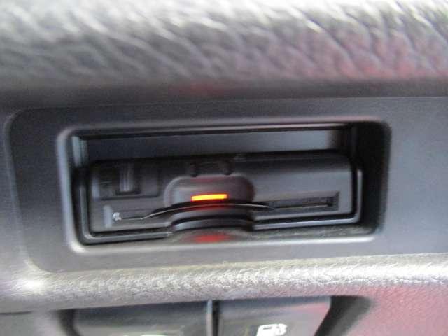 エクストレイル 2.0 20X エマージェンシーブレーキパッケージ 3列車 4WD MM514メモリーナビ/衝突軽減ブレーキ/踏み スマキ- アイドリングSTOP セキュリティ AWD アルミ ナビ&TV メモリーナビゲーション LEDヘッドランプ エアコン ワンセグ パワーステアリング キーレス ETC車載器 パワーウインドウ(8枚目)