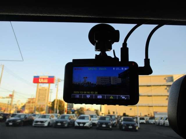 デイズ ６６０　ハイウェイスターＧターボ　誤発進抑制　点検記録簿　運転席エアバッグ　スマキー　ナビＴＶ　ワンオーナー　ＥＴＣ　バックモニター　ワンセグ　セキュリティーアラーム　ＬＥＤライト　ドラレコ　エアコン　ＡＢＳ　パワステ　メモリーナビ（8枚目）