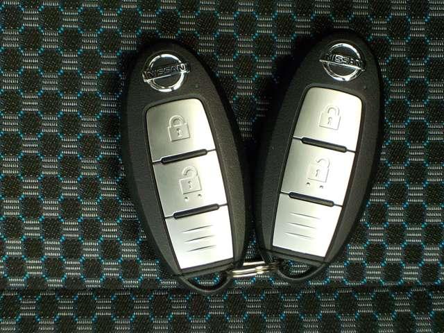 キックス １．２　Ｘ　（ｅ－ＰＯＷＥＲ）　プロパイロット／シートヒーター　ナビ＆ＴＶ　寒冷地仕様　ワンオ－ナ－車　追従クルコン　スマートキー　ＬＥＤヘッド　レーンアシスト　パワーステアリング　盗難防止システム　ドライブレコーダー　ＥＴＣ　整備記録簿有　メモリーナビ　アルミ（13枚目）