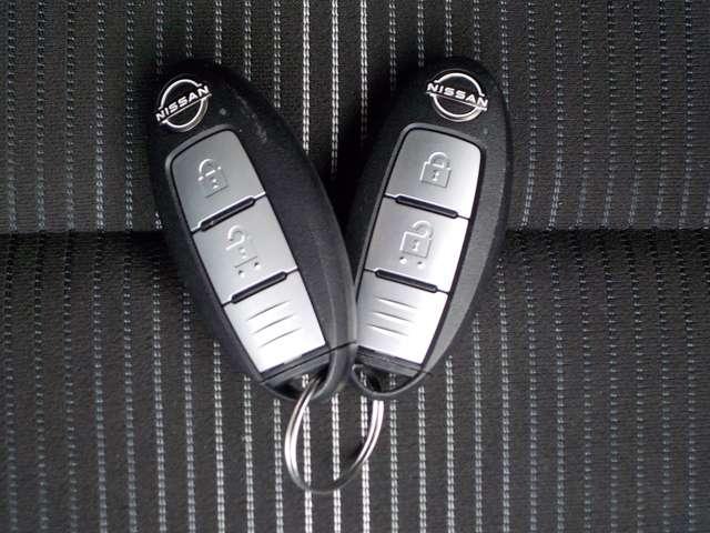 ノート 1.2 X 1オーナー・前後ドラレコ・全周囲カメラ リアカメラ 衝突被害軽減ブレ-キ 全方位カメラ LEDヘッドライト レーンアシスト インテリジェントキー ワンオーナー ドラレコ 整備記録簿 盗難防止システム ワンセグTV TVナビ サイドカメラ(13枚目)