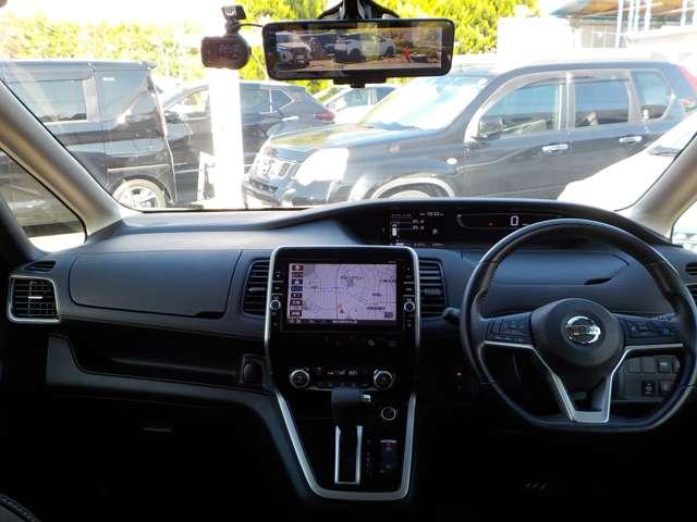 セレナ ２．０　ハイウェイスター　Ｖセレクション　プロパイロット・ドラレコ・全周囲カメラ　全周カメラ　Ｉ－ＳＴＯＰ　サイドカメラ　両側ＡＳＤ　レーダークルーズＣ　車線逸脱　ＬＥＤヘッドライト　バックカメラ　パーキングアシスト　ＥＴＣ　寒冷地仕様　ＴＶナビ　ドライブレコーダー　キーレス（4枚目）