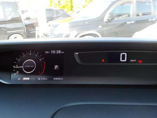 セレナ ２．０　ハイウェイスター　Ｖセレクション　プロパイロット・ドラレコ・全周囲カメラ　全周カメラ　Ｉ－ＳＴＯＰ　サイドカメラ　両側ＡＳＤ　レーダークルーズＣ　車線逸脱　ＬＥＤヘッドライト　バックカメラ　パーキングアシスト　ＥＴＣ　寒冷地仕様　ＴＶナビ　ドライブレコーダー　キーレス（8枚目）