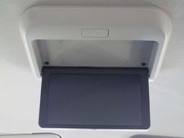 セレナ 2.0 ハイウェイスターV 試乗車UP・プロパイロット・後席モニター W電動スライド レーダークルコン レーンアシスト 展示試乗車UP LEDランプ ワンオーナー車 盗難防止システム ETC装備 カーテンエアバッグ アルミホイール キーフリー メモリ-ナビ ナビTV(8枚目)