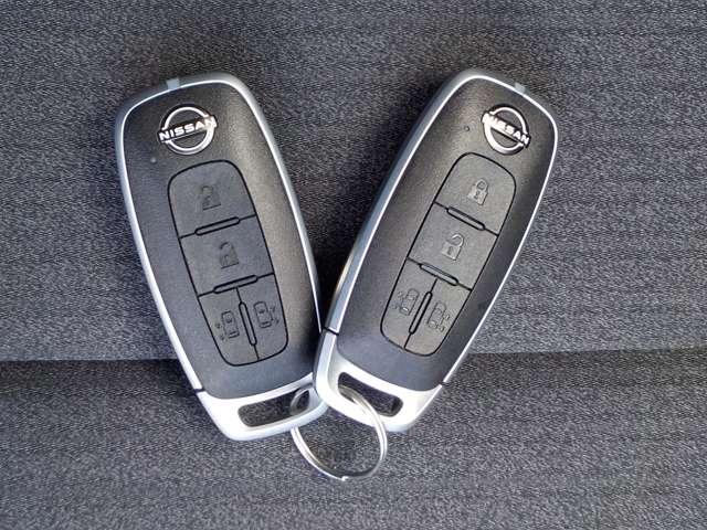 セレナ 2.0 ハイウェイスターV 試乗車UP・プロパイロット・後席モニター W電動スライド レーダークルコン レーンアシスト 展示試乗車UP LEDランプ ワンオーナー車 盗難防止システム ETC装備 カーテンエアバッグ アルミホイール キーフリー メモリ-ナビ ナビTV(13枚目)