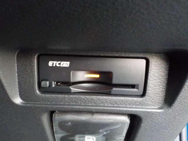 オーラ １．２　Ｇ　レザーエディション　試乗車ＵＰ・プロパイロット・全周囲カメラ　ワンオーナ　追突防止　レーダークルーズ　本革　車線逸脱警報装置　ＬＥＤ　盗難防止　記録簿　バックモニター　ＥＴＣ　インテリジェントキー　メモリーナビゲーション　ＡＷ　キーレスエントリー　オートエアコン（11枚目）