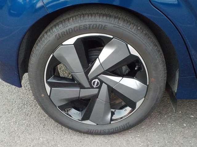 オーラ １．２　Ｇ　レザーエディション　試乗車ＵＰ・プロパイロット・全周囲カメラ　ワンオーナ　追突防止　レーダークルーズ　本革　車線逸脱警報装置　ＬＥＤ　盗難防止　記録簿　バックモニター　ＥＴＣ　インテリジェントキー　メモリーナビゲーション　ＡＷ　キーレスエントリー　オートエアコン（19枚目）